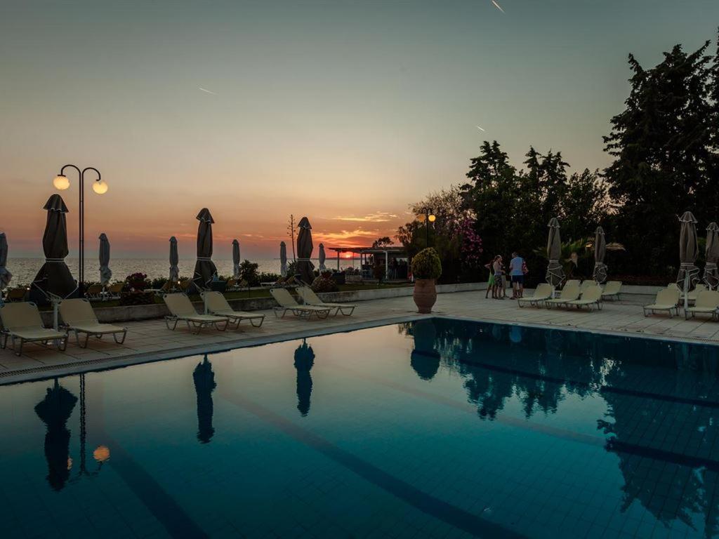 Kassandra Mare Hotel Nea Poteidaia Dış mekan fotoğraf